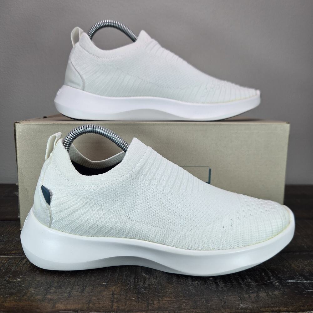 NEW Vessi Everyday Move Slip On Womens Size 5 Waterproof Shoes Polar White